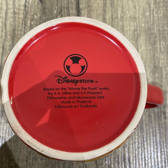 Disney Store Winnie the Pooh 3D Coffee Mug Large Raised Images 22 OZ - Picture 6 of 6